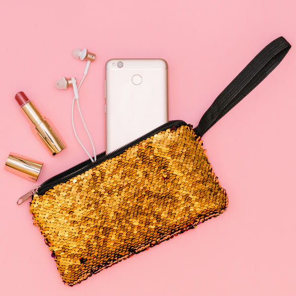 Wristlet Wallets: The Practical and Stylish Accessory for Women on the Go - Pakapalooza