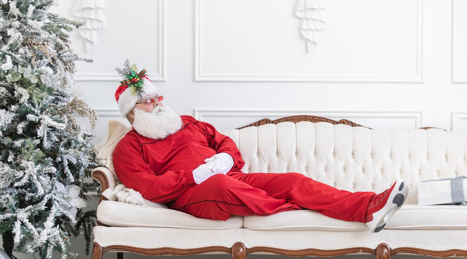 Santa Clause on Couch Relaxing | Pakapalooza